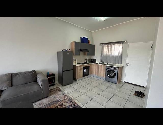 2 BEDROOM PROPERTY TO RENT IN LINBRO PARK